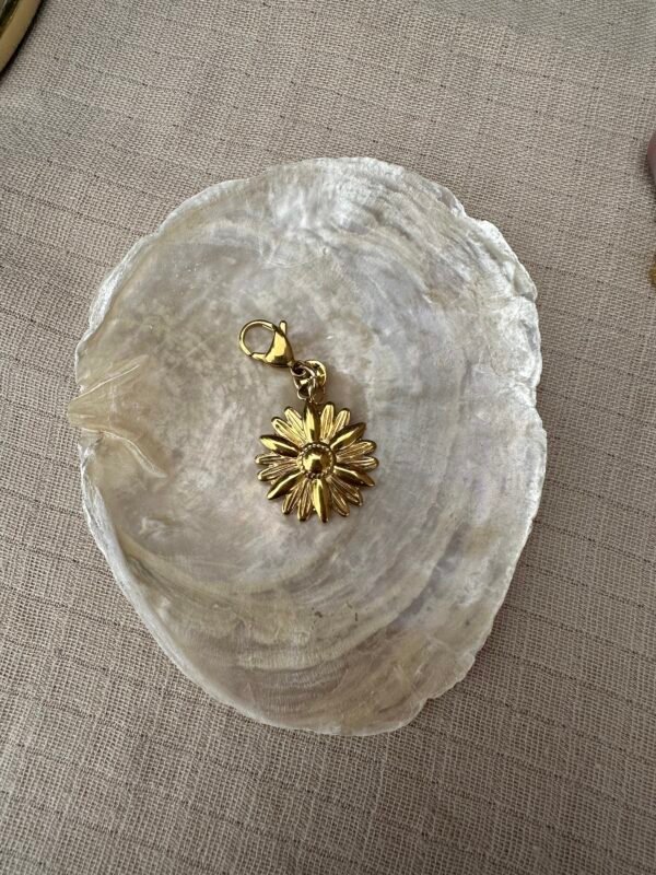 Flower Pendant