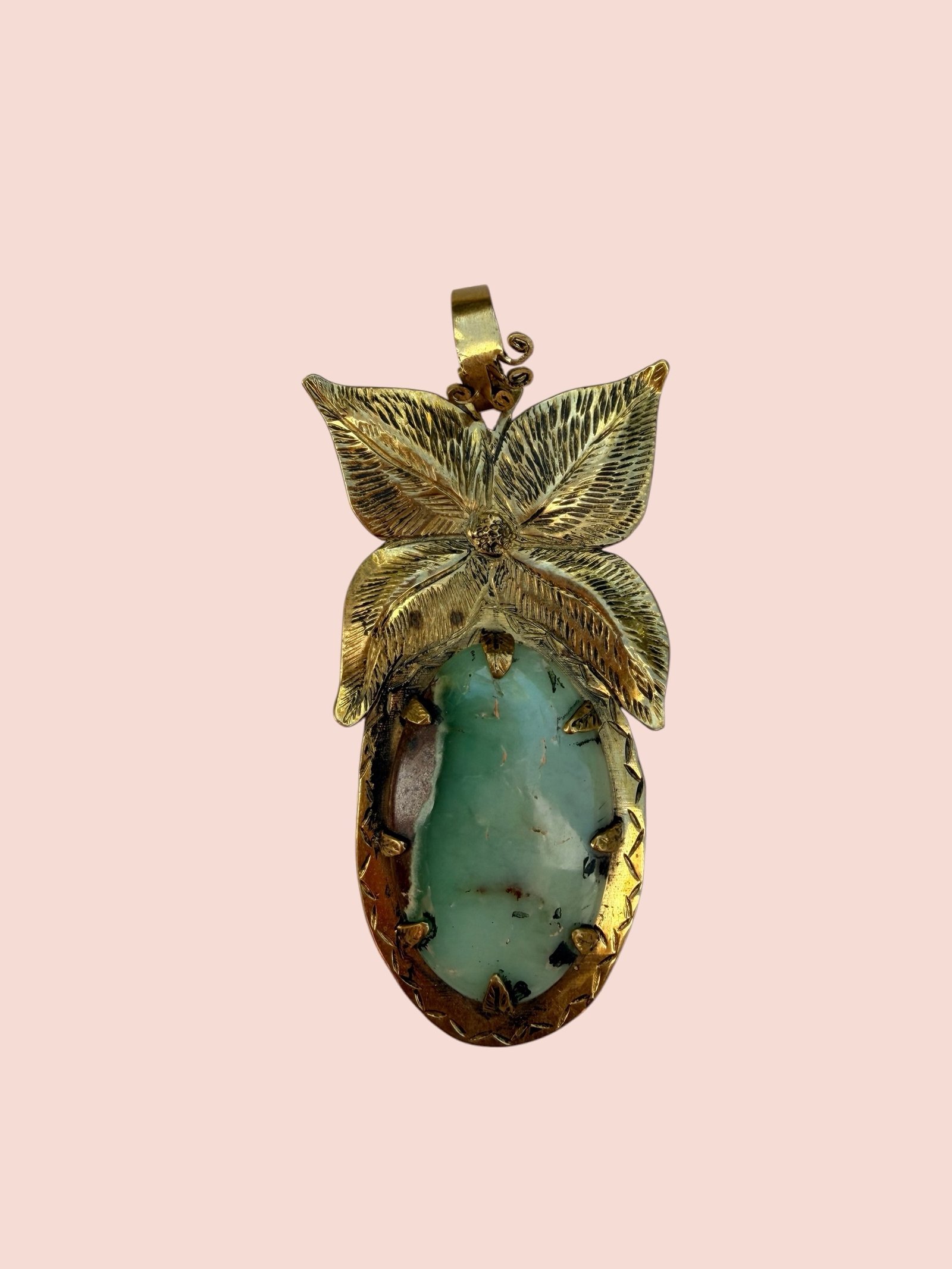 Guate Pendant